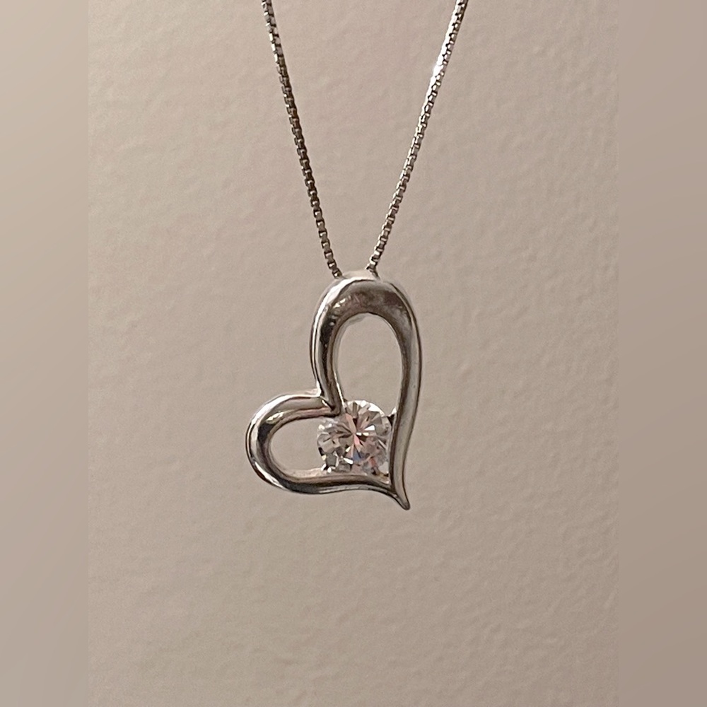 Sterling silver hanging CZ heart necklace 19”
